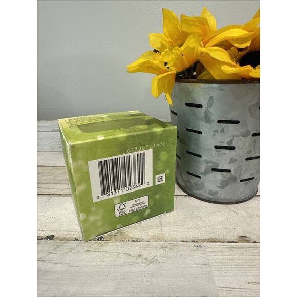 Aveeno Positively Radiant Overnight Facial Hydrating Moisturizer 1.7 Ounce - Picture 4 of 4